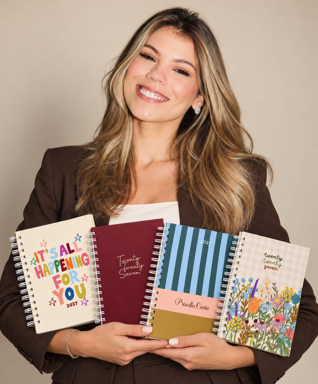 Interior de una agenda HAPPIEST con vista semanal